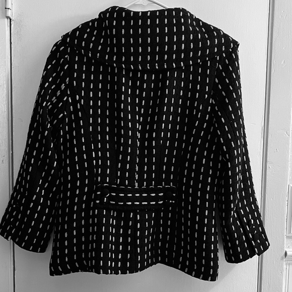 Tulle short jacket. - Picture 7 of 10